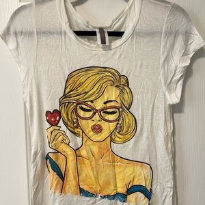 Graphic tee